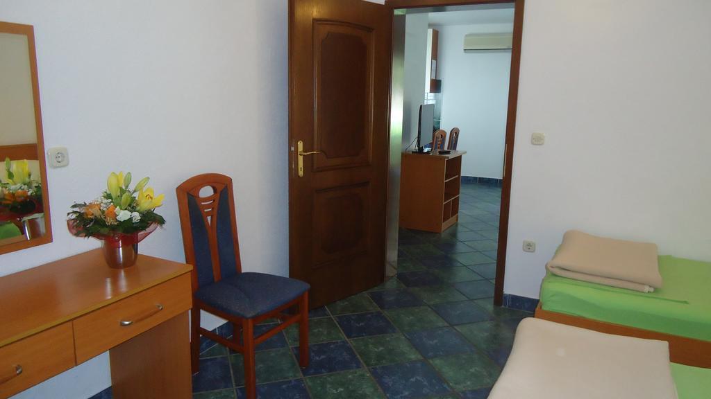 Apartmani Izabela Baška Voda Dış mekan fotoğraf