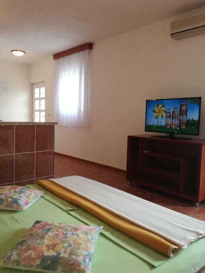 Apartmani Izabela Baška Voda Dış mekan fotoğraf